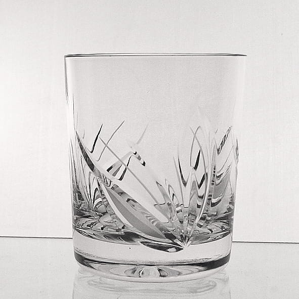 ZA-890 320 g MAGDA – kryształowe szklanki o eleganckim designie. Idealne do whisky, bourbonu i koktajli. Piękny szlif, trwałe wykonanie, luksusowy akcent w każdym domu.